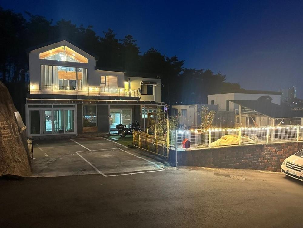 Sokcho Ulsanbawi Bed And Breakfast エクステリア 写真